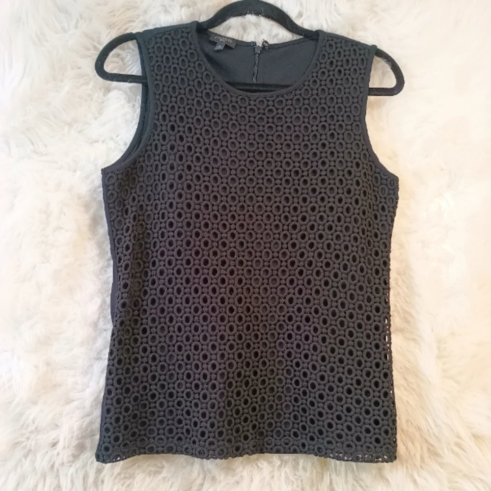 Talbots Petites Black Sleeveless Crochet Front Circle Design Tank Top Size SP - Picture 3 of 11